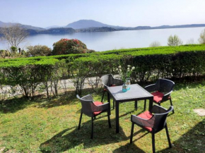 Appartamento GIOIOSA 2 con giardino e vista Lago Maggiore